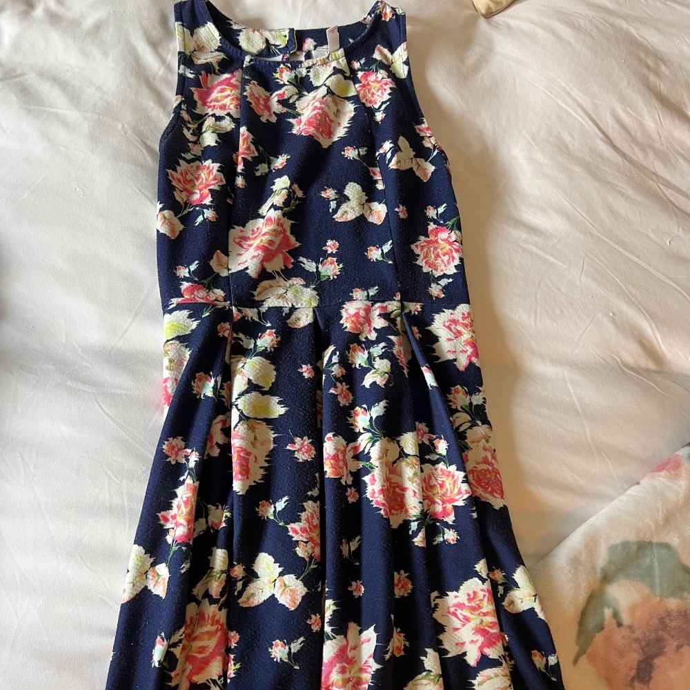 Floral midi dress with open back